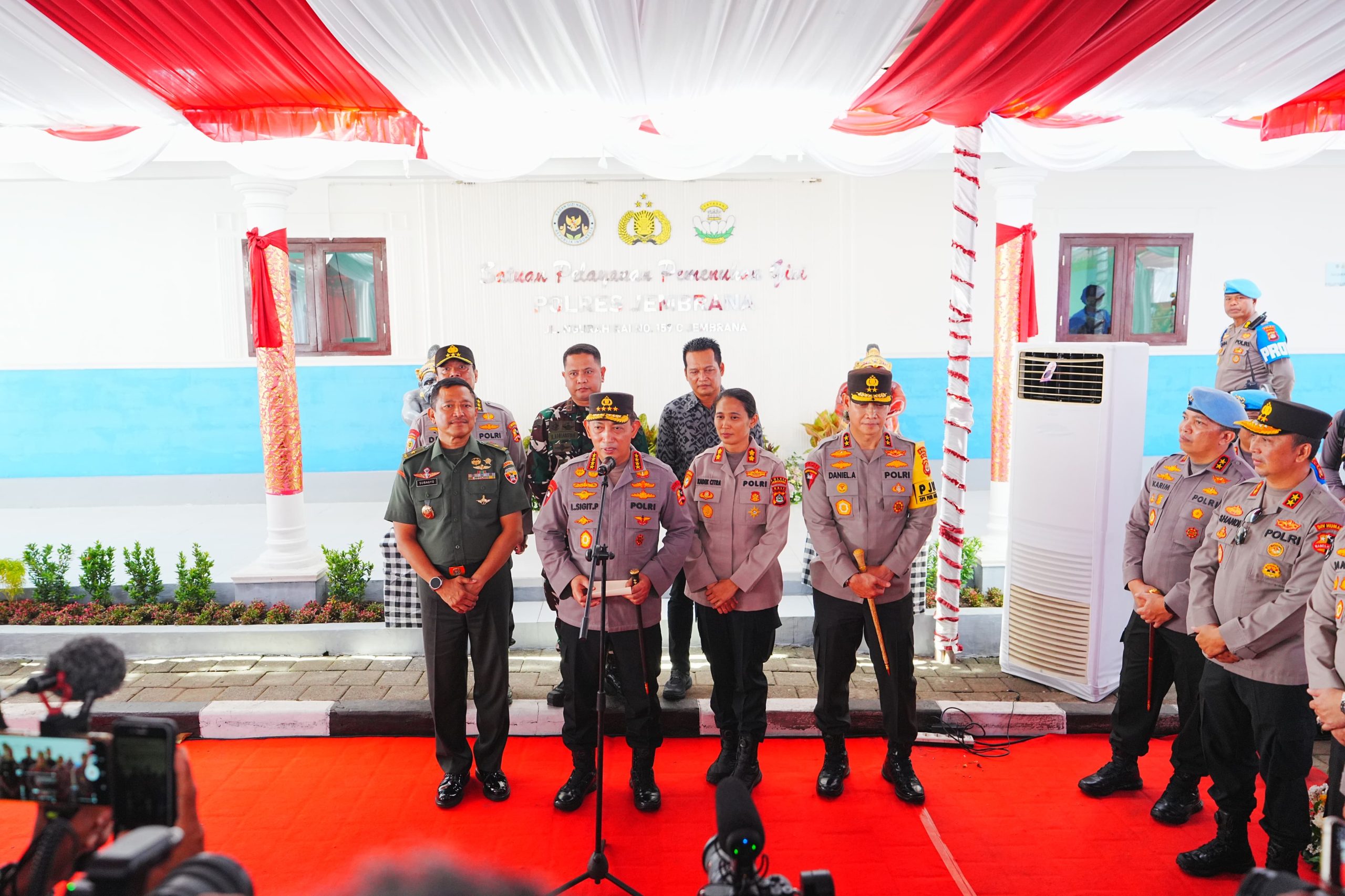Kapolri Resmikan SPPG Polres Jembrana, Komitmen Sukseskan Program MBG Kapolri Resmikan SPPG Polres Jembrana, Komitmen Sukseskan Program MBG