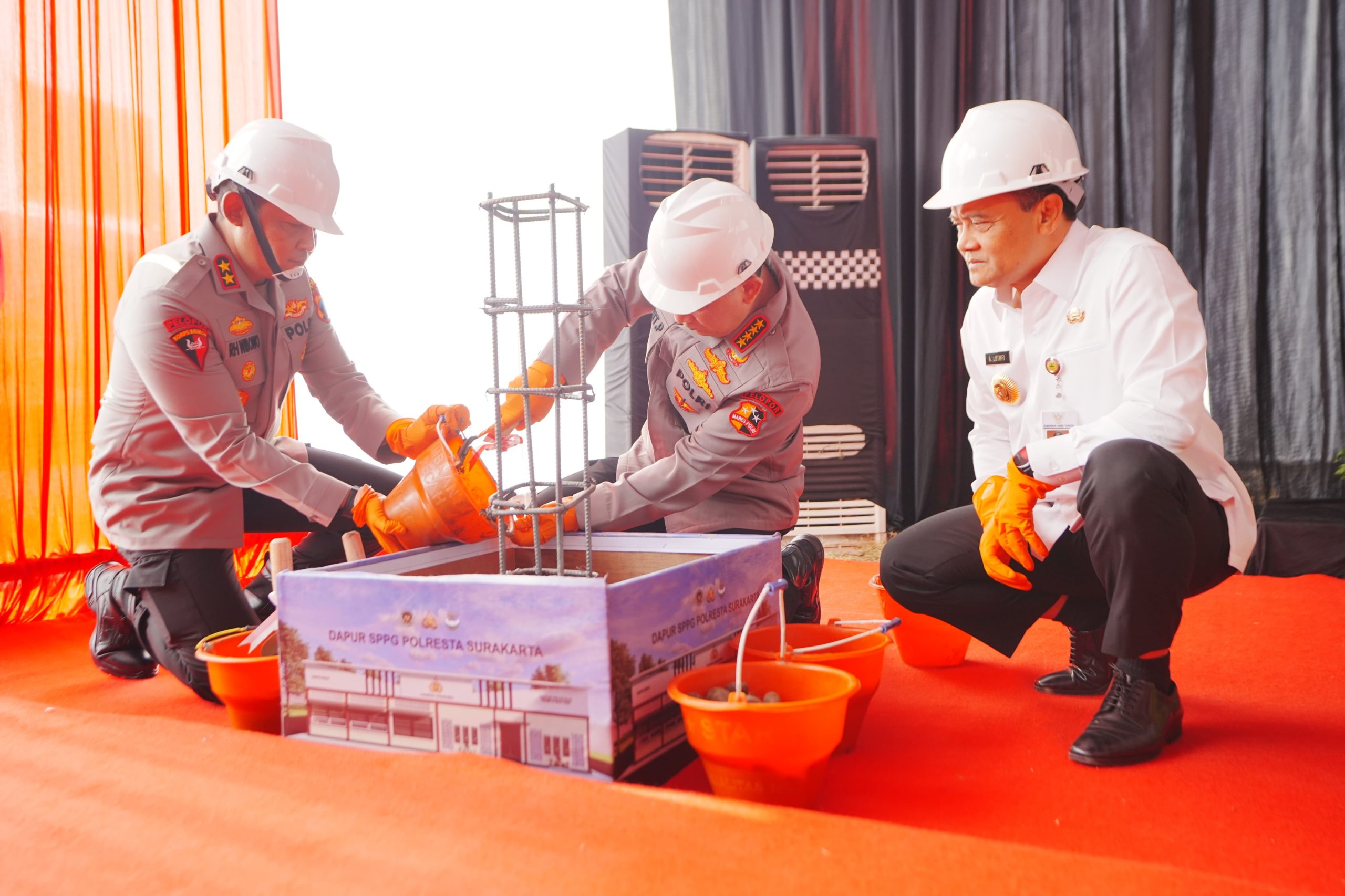 Kapolri Groundbreaking 24 SPPG Jateng, Dukung Penuh Program MBG Kapolri Groundbreaking 24 SPPG Jateng, Dukung Penuh Program MBG