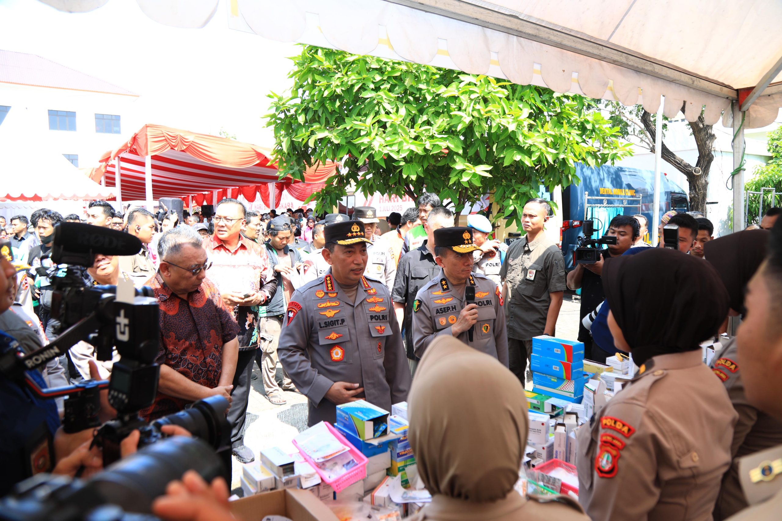 Tinjau Booth Pelayanan Kesehatan Gratis, Kapolri Tegaskan Komitmen Pelayanan Maksimal