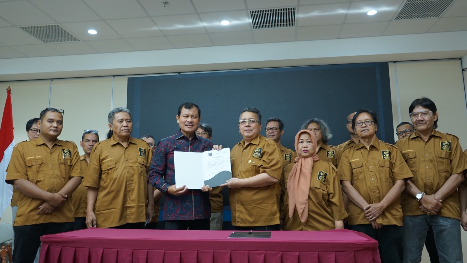 Pengurus AMKI Pusat Resmi Dikukuhkan, Sejarah Baru Media Konvergensi Indonesia Pengurus AMKI Pusat Resmi Dikukuhkan, Sejarah Baru Media Konvergensi Indonesia