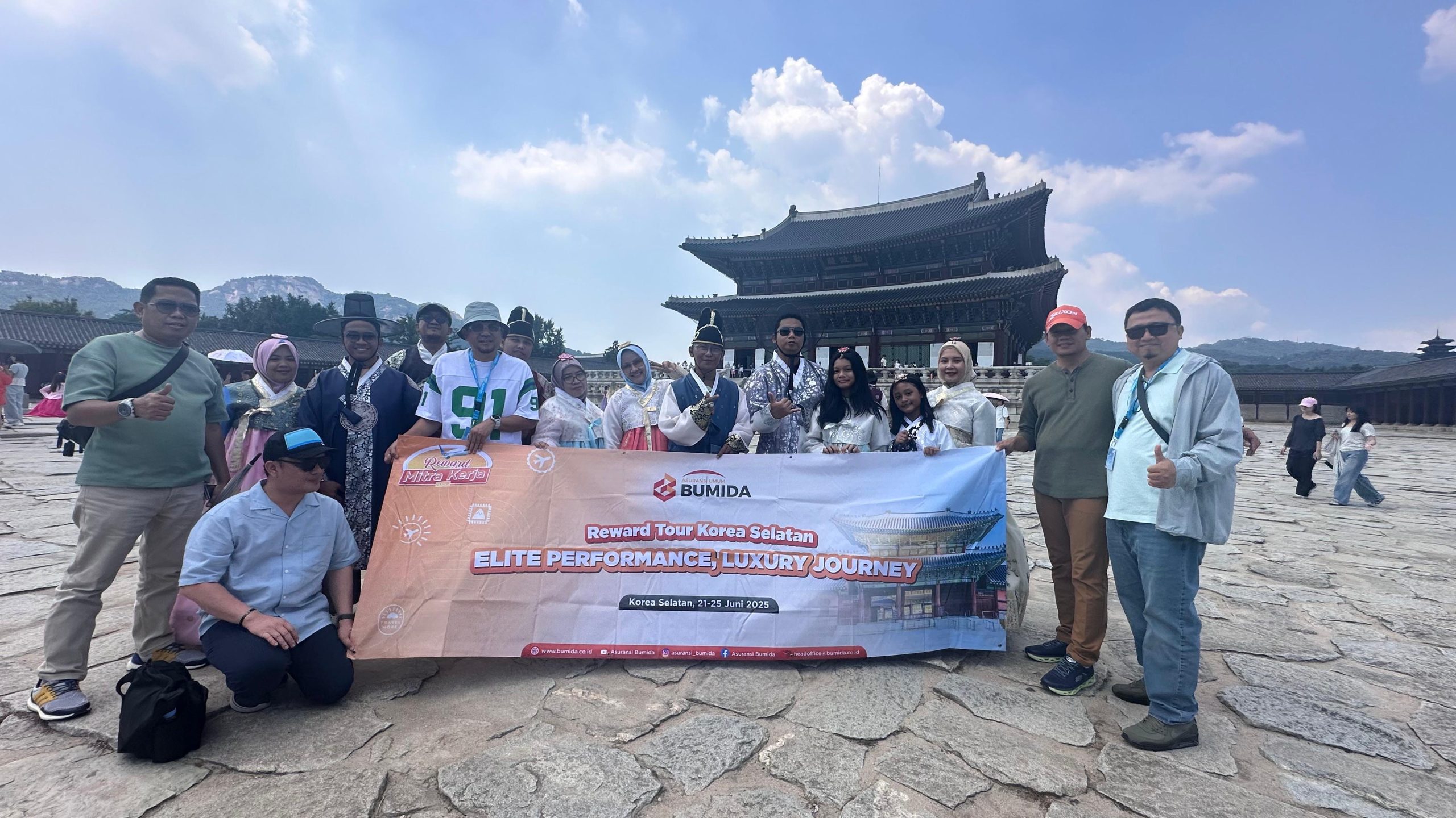 Bareng Sultanah Travel, Bumida Ajak Mitra Kerja Jelajahi Korea Bareng Sultanah Travel, Bumida Ajak Mitra Kerja Jelajahi Korea
