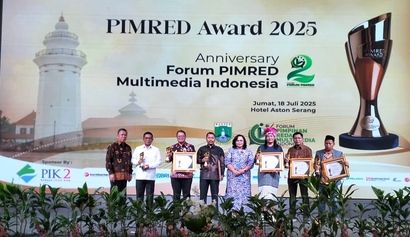 55 Tokoh, Pimpinan Lembaga dan Instansi Dianugerahi Penghargaan Pimred Award 2025 55 Tokoh, Pimpinan Lembaga dan Instansi Dianugerahi Penghargaan Pimred Award 2025