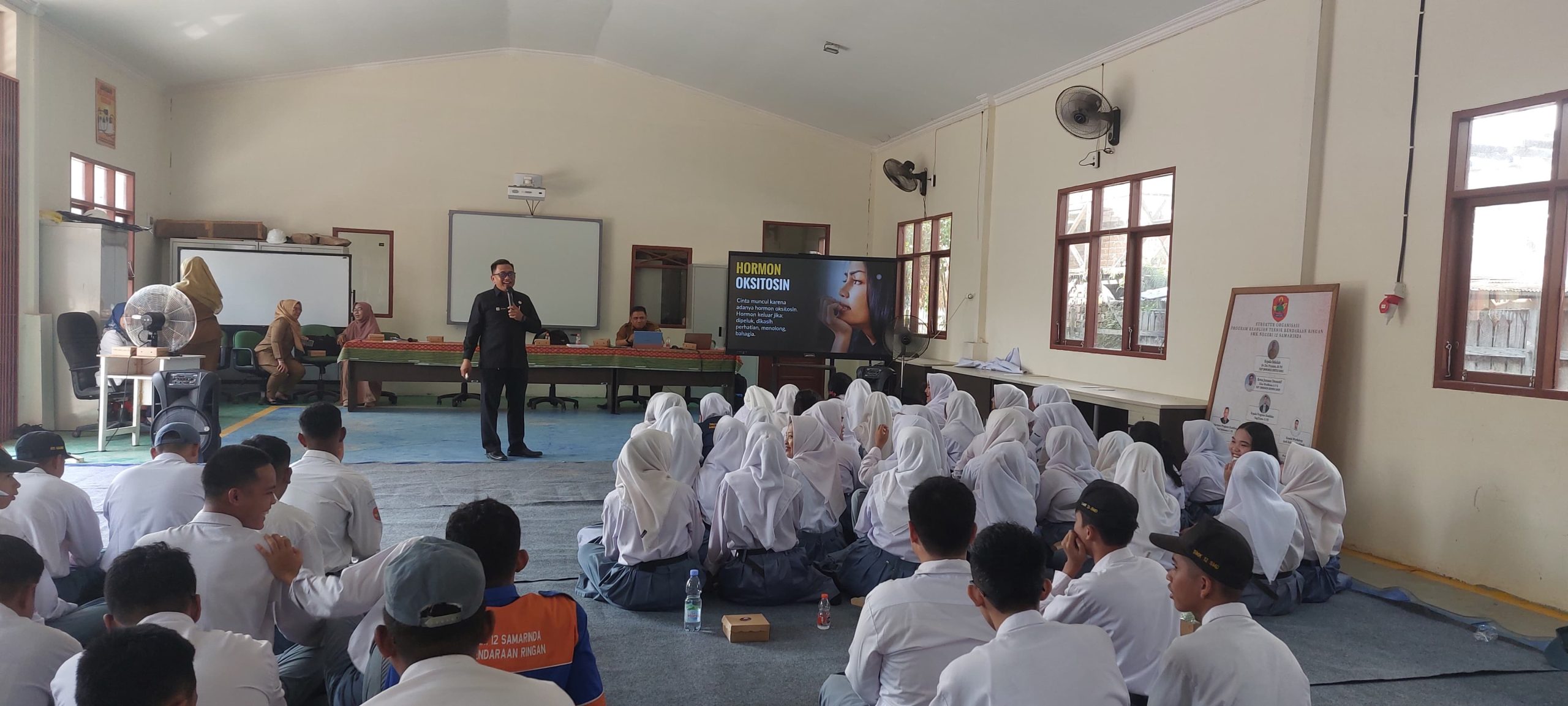 Cegah Kekerasan dan Pernikahan Anak, DP2PA Edukasi Siswa SMKN 12 Samarinda Cegah Kekerasan dan Pernikahan Anak, DP2PA Edukasi Siswa SMKN 12 Samarinda