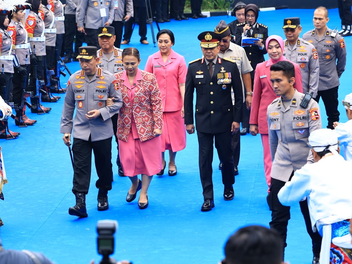Gelar Pengantar Tugas Mantan Wakapolri, Kapolri: Terima Kasih Komjen Dofiri Gelar Pengantar Tugas Mantan Wakapolri, Kapolri: Terima Kasih Komjen Dofiri