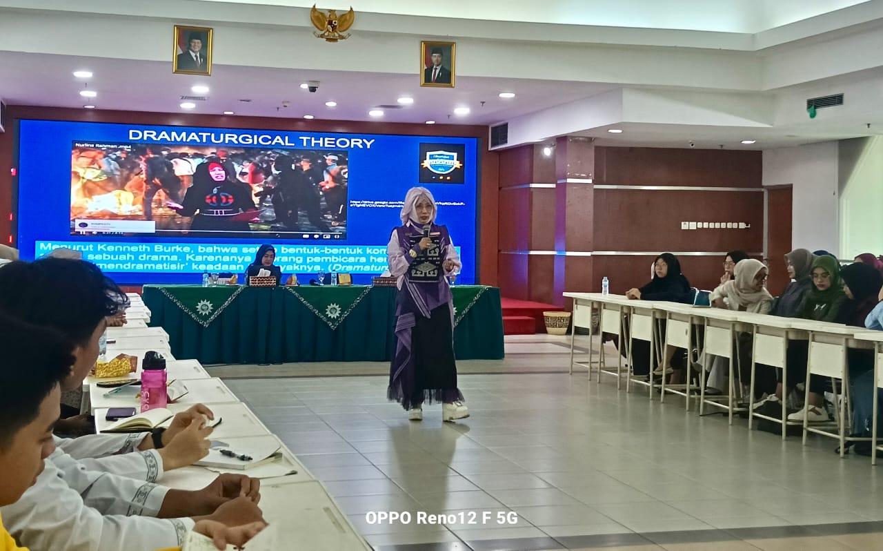 Siap Jadi Guru Keren! FKIP Uhamka Asah Mahasiswa Lewat Public Speaking dan Grooming