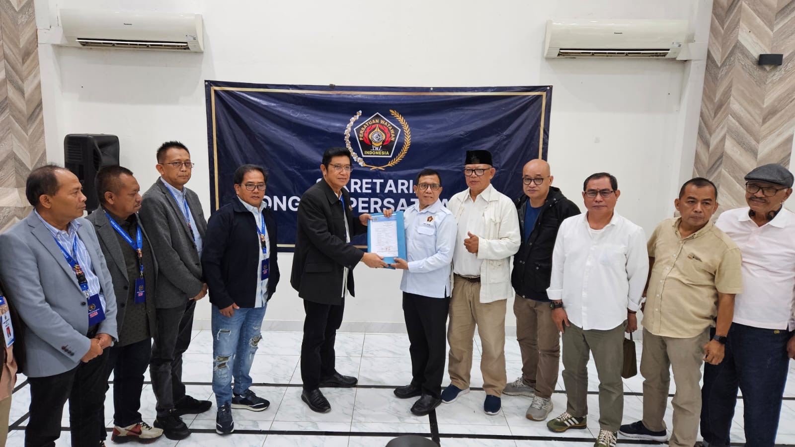 Hendry Ch Bangun Daftar Calon Ketua Umum PWI, Ajak Semua Anggota Bersatu Majukan PWI Hendry Ch Bangun Daftar Calon Ketua Umum PWI, Ajak Semua Anggota Bersatu Majukan PWI