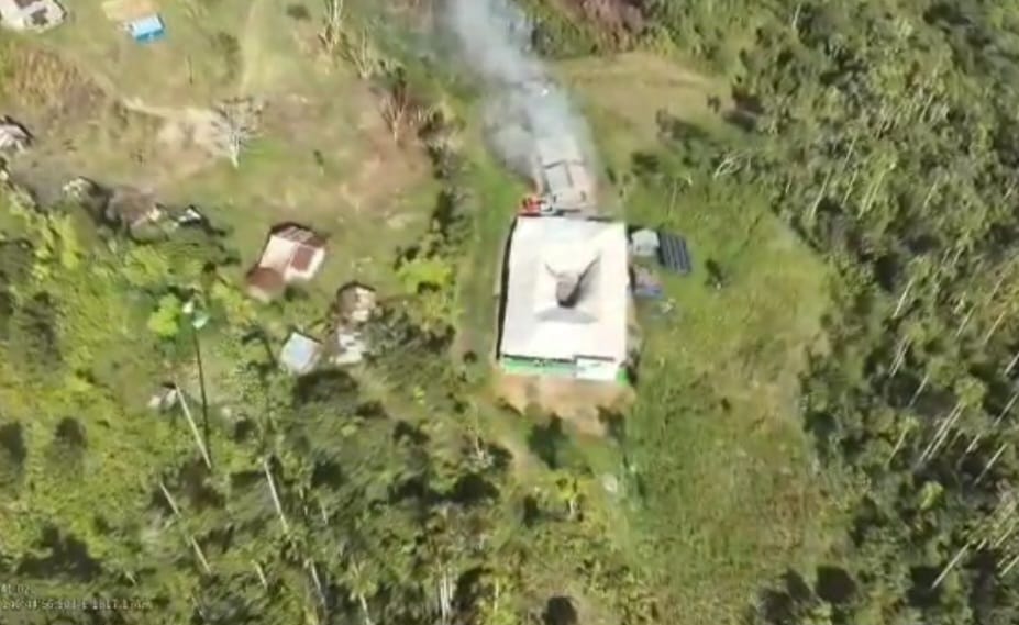 KKB Bakar Puskesmas di Kiwirok Papua, Picu Baku Tembak dengan Satgas Damai Cartenz KKB Bakar Puskesmas di Kiwirok Papua, Picu Baku Tembak dengan Satgas Damai Cartenz