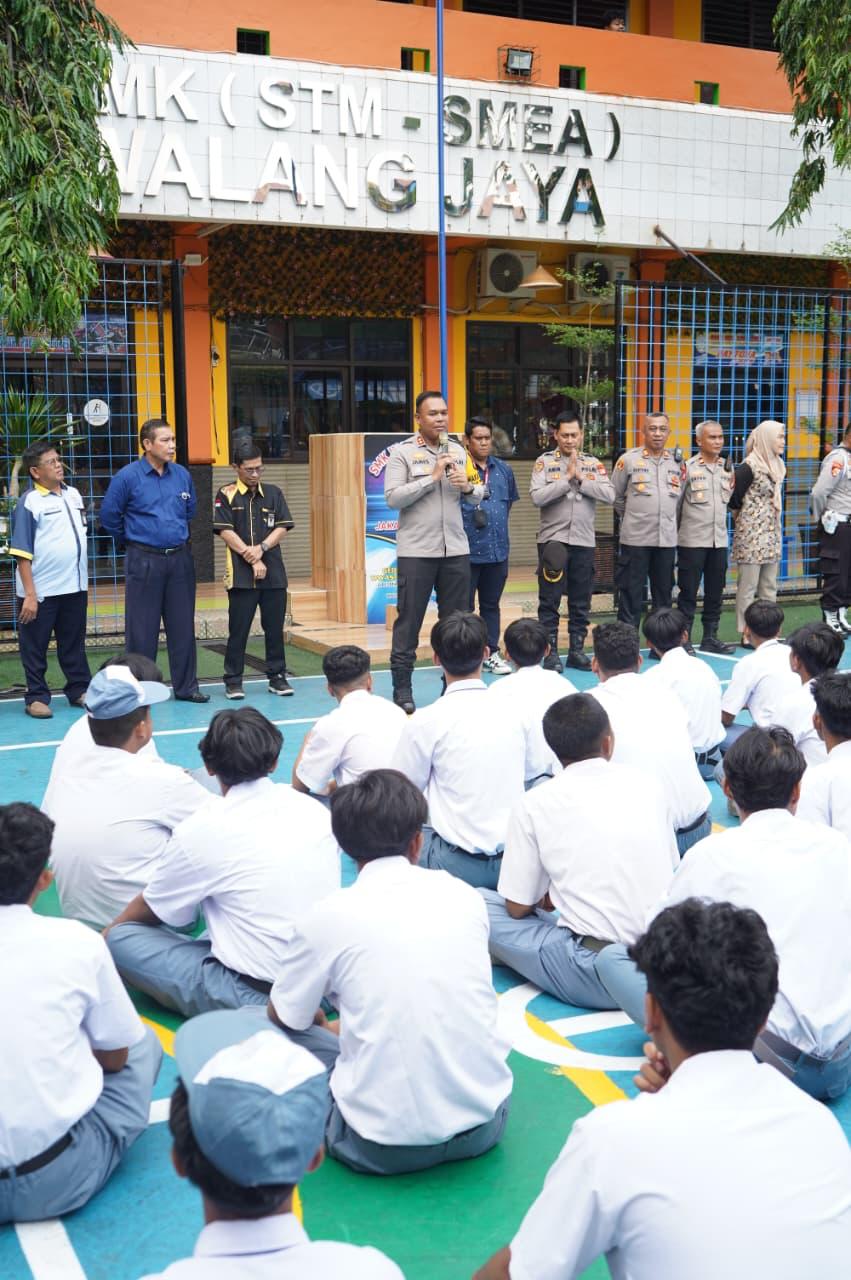 Wujudkan Pelajar Taat Hukum, Polres Metro Jakarta Utara Gelar Police Go To School di Koja