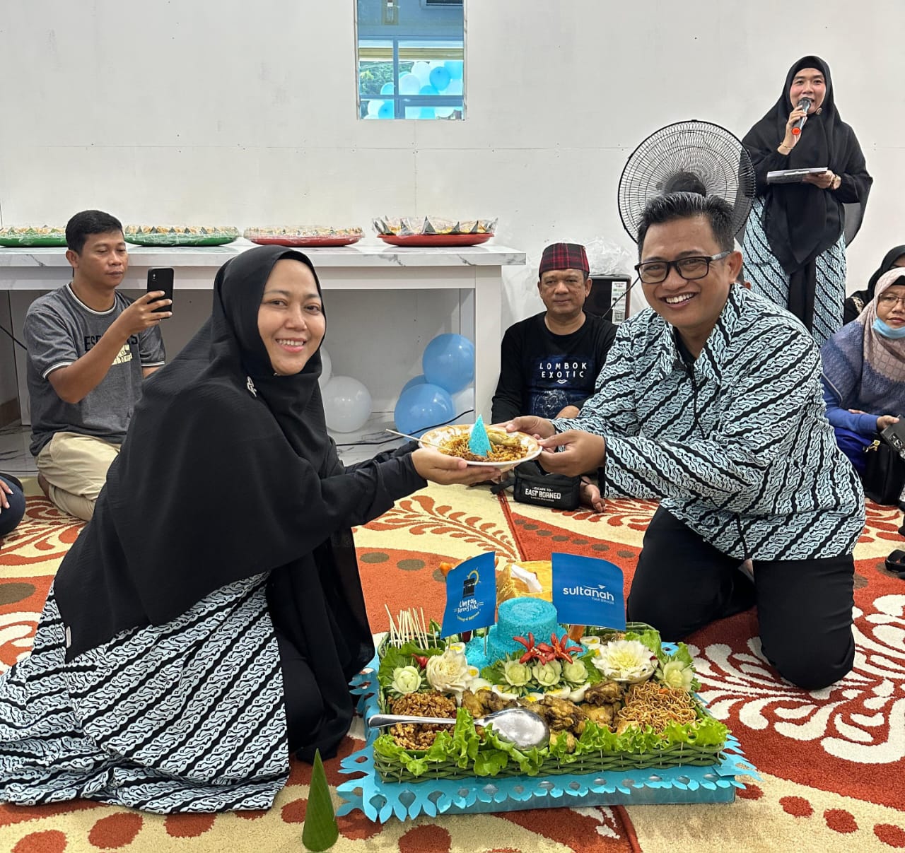 Peresmian Kantor Cabang Sultanah Samarinda, Hj. Julia Wingantini: Dekatkan Pelayanan Umroh untuk Warga Kalimantan Timur Peresmian Kantor Cabang Sultanah Samarinda, Hj. Julia Wingantini: Dekatkan Pelayanan Umroh untuk Warga Kalimantan Timur