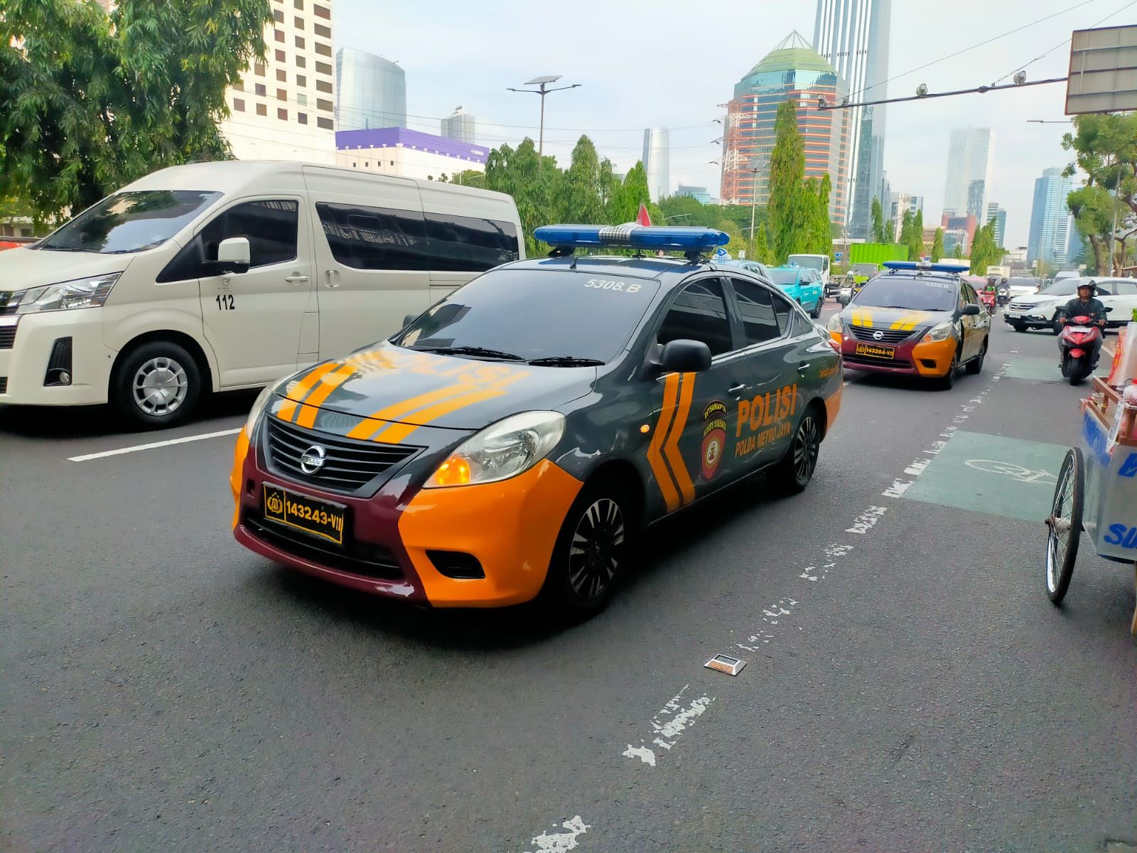 Polda Metro Jaya Gelar Patroli Skala Besar di Jakarta Utara dan Timur, Pastikan Keamanan Warga Polda Metro Jaya Gelar Patroli Skala Besar di Jakarta Utara dan Timur, Pastikan Keamanan Warga