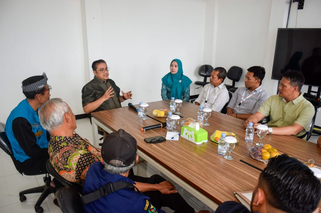 Wakil Ketua Komisi II DPR Harap Warga Segera Sertifikatkan Tanahnya Melalui PTSL Wakil Ketua Komisi II DPR Harap Warga Segera Sertifikatkan Tanahnya Melalui PTSL