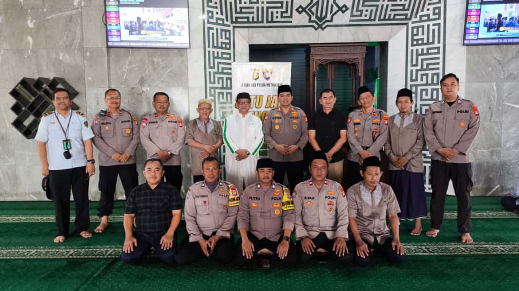 Program Kapolda Metro Jaya: Polisi Ajak Warga Bandara Soetta Mengaji dan Jaga Jakarta Lewat Kemakmuran Masjid Program Kapolda Metro Jaya: Polisi Ajak Warga Bandara Soetta Mengaji dan Jaga Jakarta Lewat Kemakmuran Masjid