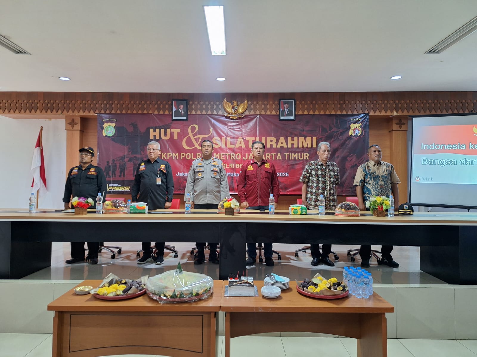 Kapolsek Makasar Hadiri HUT dan Silaturahmi FKPM Polres Metro Jakarta Timur Kapolsek Makasar Hadiri HUT dan Silaturahmi FKPM Polres Metro Jakarta Timur