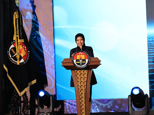 Dr. Devie Rahmawati: Setiap Anggota Polri Adalah Humas yang Menjaga Kepercayaan Publik Dr. Devie Rahmawati: Setiap Anggota Polri Adalah Humas yang Menjaga Kepercayaan Publik