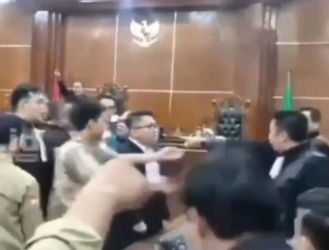 Advokat Firdaus Oiwobo Gugat Pembekuan Berita Acara Sumpah Advokat Firdaus Oiwobo Gugat Pembekuan Berita Acara Sumpah