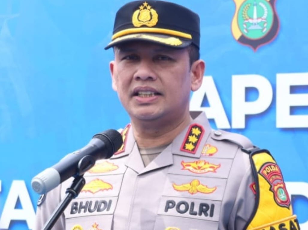 Polda Metro Jaya Kawal Aksi Buruh di DPR, Tekankan Pelayanan Humanis dan Situasi Kondusif Polda Metro Jaya Kawal Aksi Buruh di DPR, Tekankan Pelayanan Humanis dan Situasi Kondusif