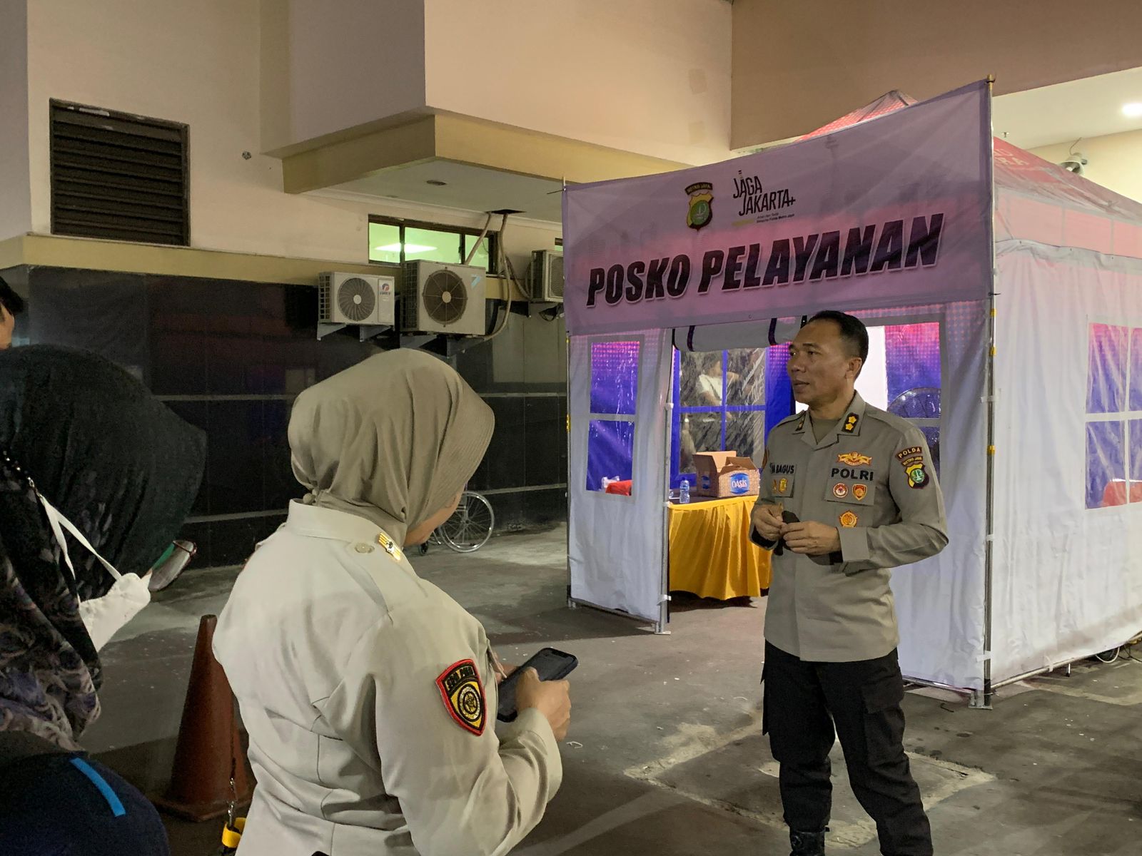 Tim Psikologi Polda Metro Jaya Dampingi Keluarga dan Guru Korban Ledakan SMAN 72 Tim Psikologi Polda Metro Jaya Dampingi Keluarga dan Guru Korban Ledakan SMAN 72