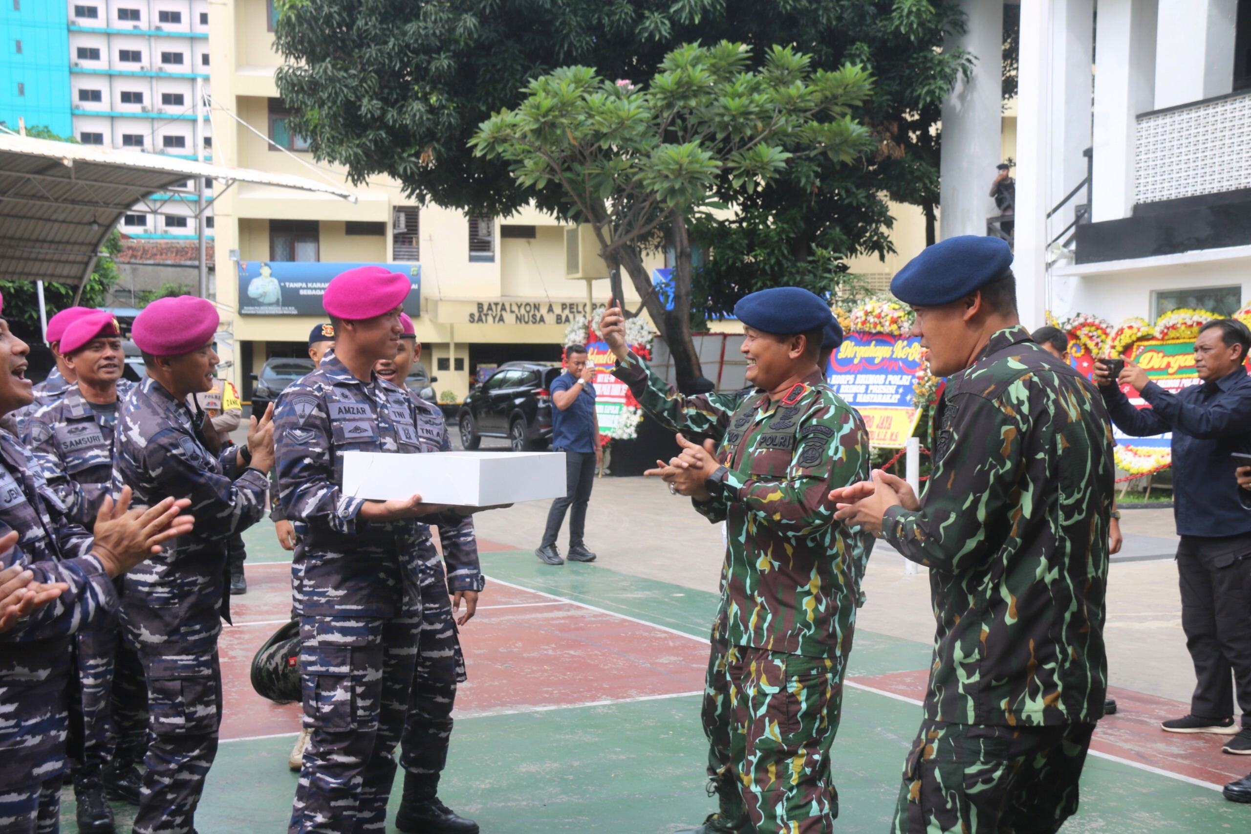 HUT ke-80 Korps Brimob, Marinir TNI AL Kunjungi Mako Brimob Kwitang