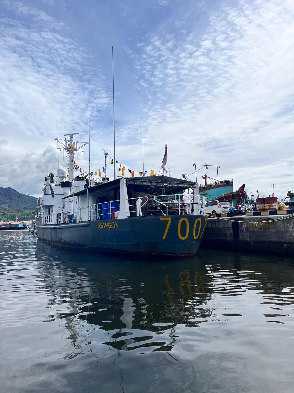 Satpolairud dan Personel Silongmat Laksanakan Operasi Siaga Bencana di Sumatera Utara dan Sumatera Barat Satpolairud dan Personel Silongmat Laksanakan Operasi Siaga Bencana di Sumatera Utara dan Sumatera Barat