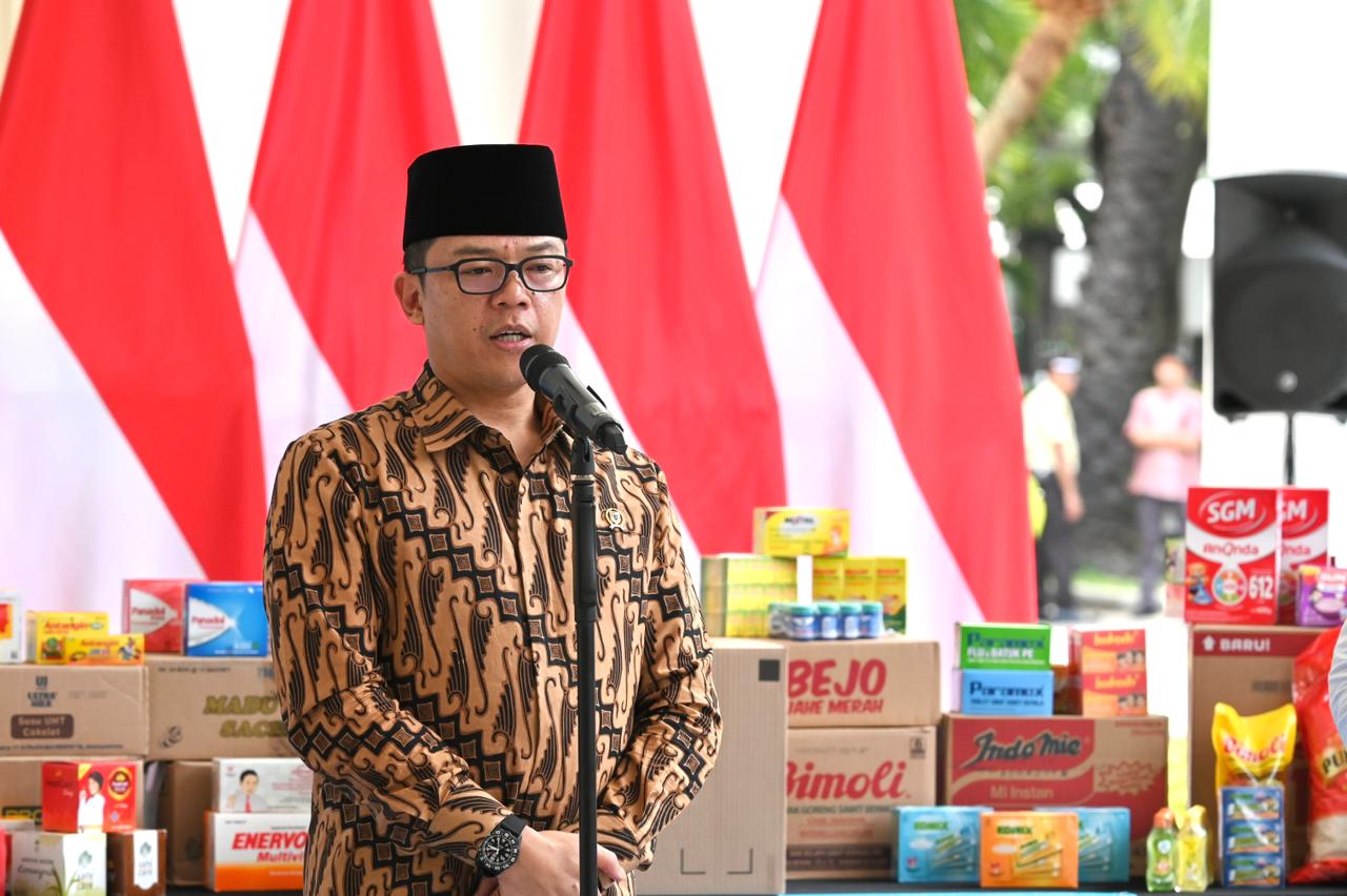 Menlu Sugiono Salurkan Bantuan Diplomat Peduli 2025 untuk Korban Bencana Sumatera Melalui BNPB Menlu Sugiono Salurkan Bantuan Diplomat Peduli 2025 untuk Korban Bencana Sumatera Melalui BNPB