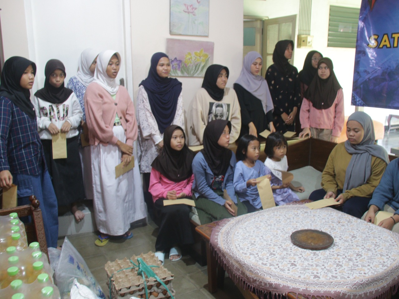 Brimob Polda Metro Jaya Salurkan Bantuan untuk Panti Asuhan Putra Setia, Kramat Sentiong