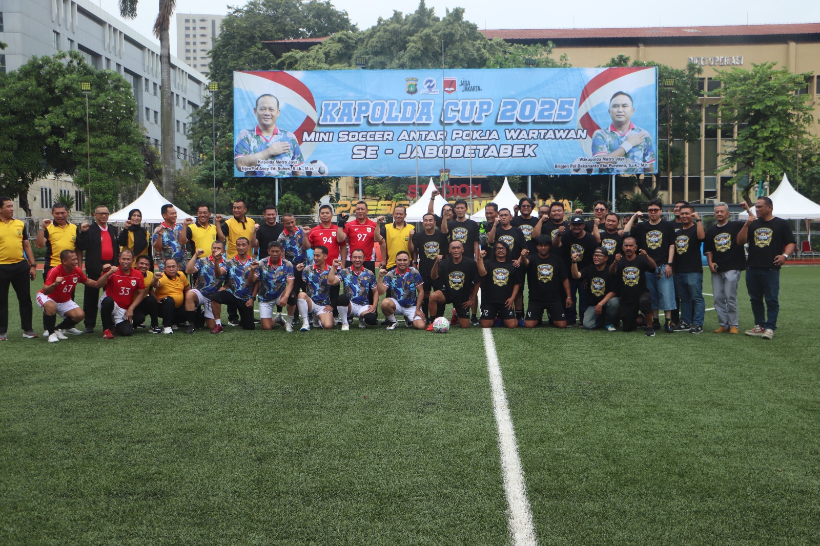 Minisoccer Bareng Wartawan Kapolda Metro Jaya Bangun Solidaritas dan Sinergi Minisoccer Bareng Wartawan Kapolda Metro Jaya Bangun Solidaritas dan Sinergi