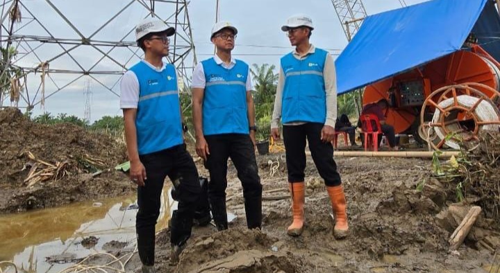 Crane Jadi Tower Darurat, Strategi Cepat Pulihkan Listrik Aceh Crane Jadi Tower Darurat, Strategi Cepat Pulihkan Listrik Aceh