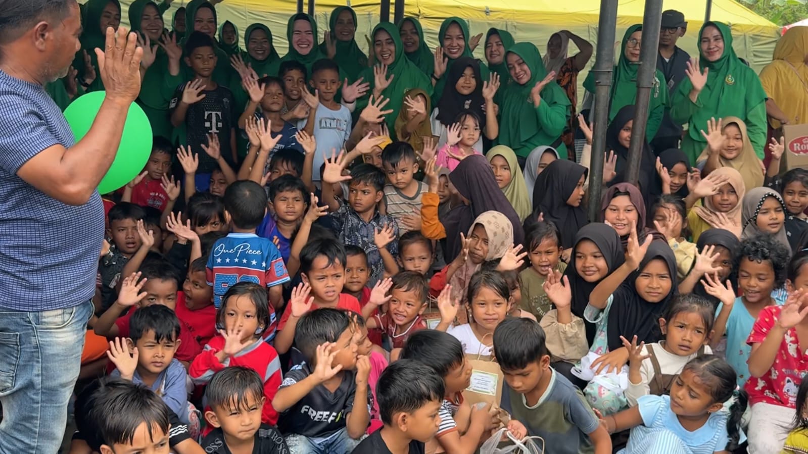 TNI Buat Posko Trauma Healing Hadir di Balee Panah, Warga: Anak-anak Tak Murung Lagi