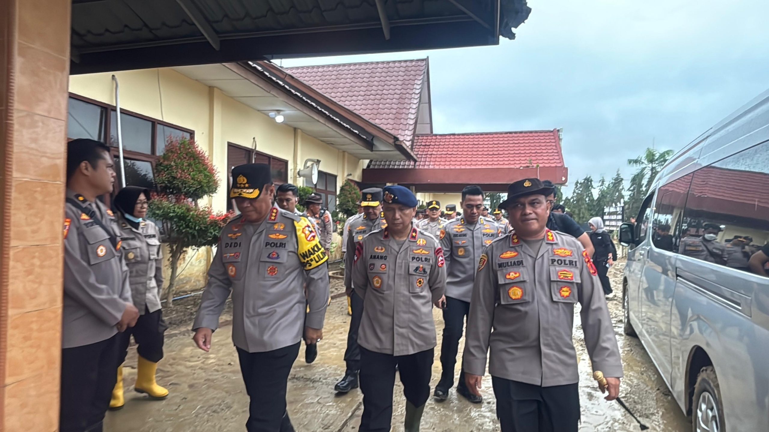Wakapolri Tinjau Penanganan Dampak Bencana di Aceh Tamiang, Ratusan Kendaraan dan Personel Disiapkan