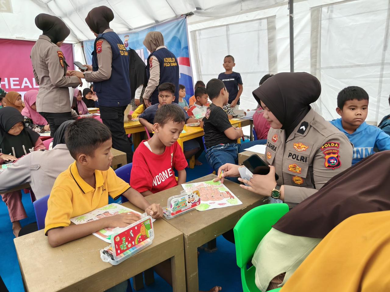 Trauma Healing Polri, Dukungan Psikologis bagi Anak Korban Banjir Bandang di Padang Pariaman