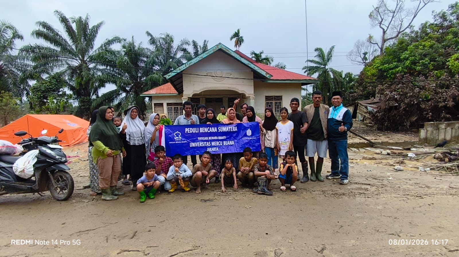 UMB Peduli Salurkan Bantuan Pangan dan Alat Pertukangan ke 11 Desa di Aceh