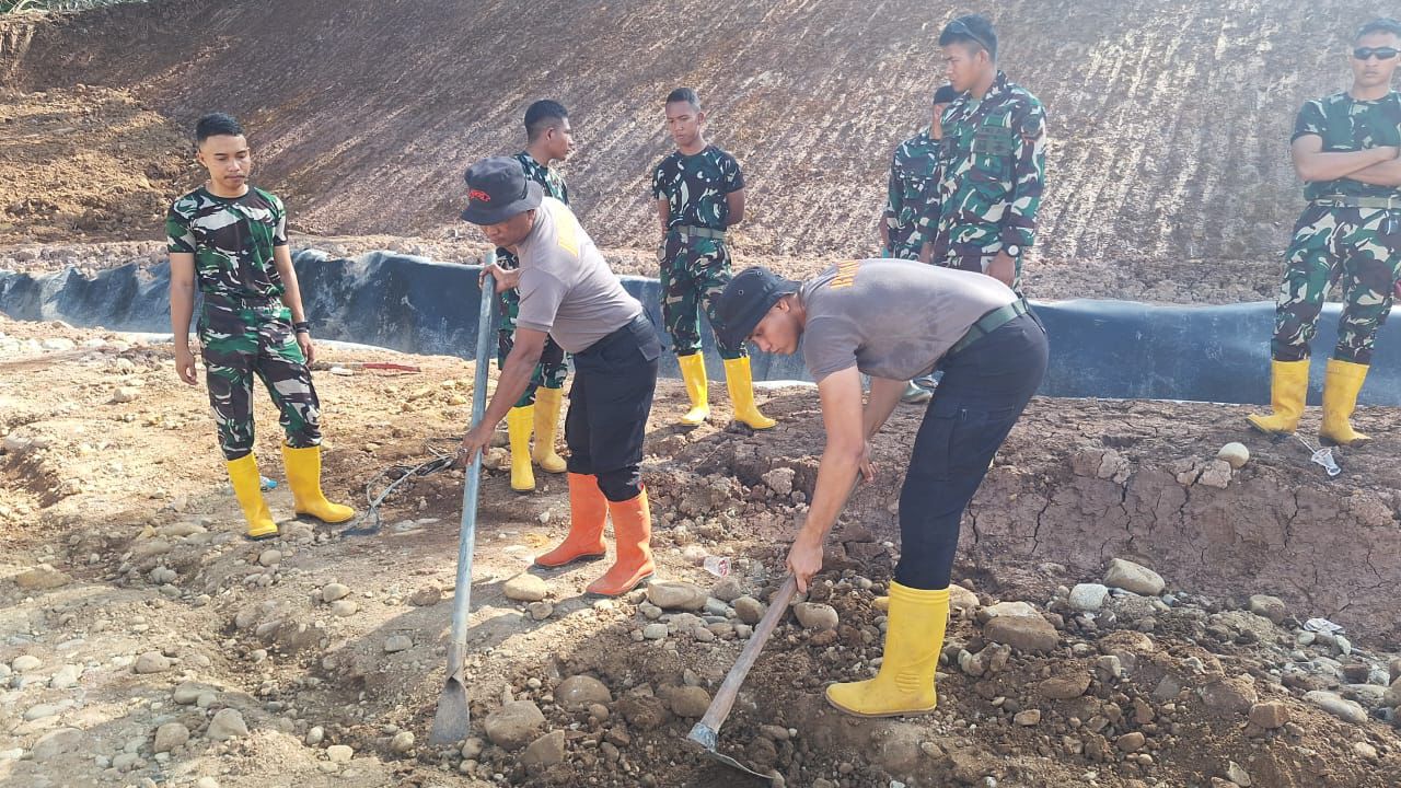 Polda Sumut Gerak Cepat Pulihkan Batang Toru Pasca Banjir dan Longsor, 61 Tenda Huntara Kini Teraliri Listrik