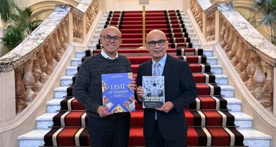 Buku Rasa Bhayangkara Nusantara Terbit dalam Bahasa Inggris, Diberikan pada Dubes