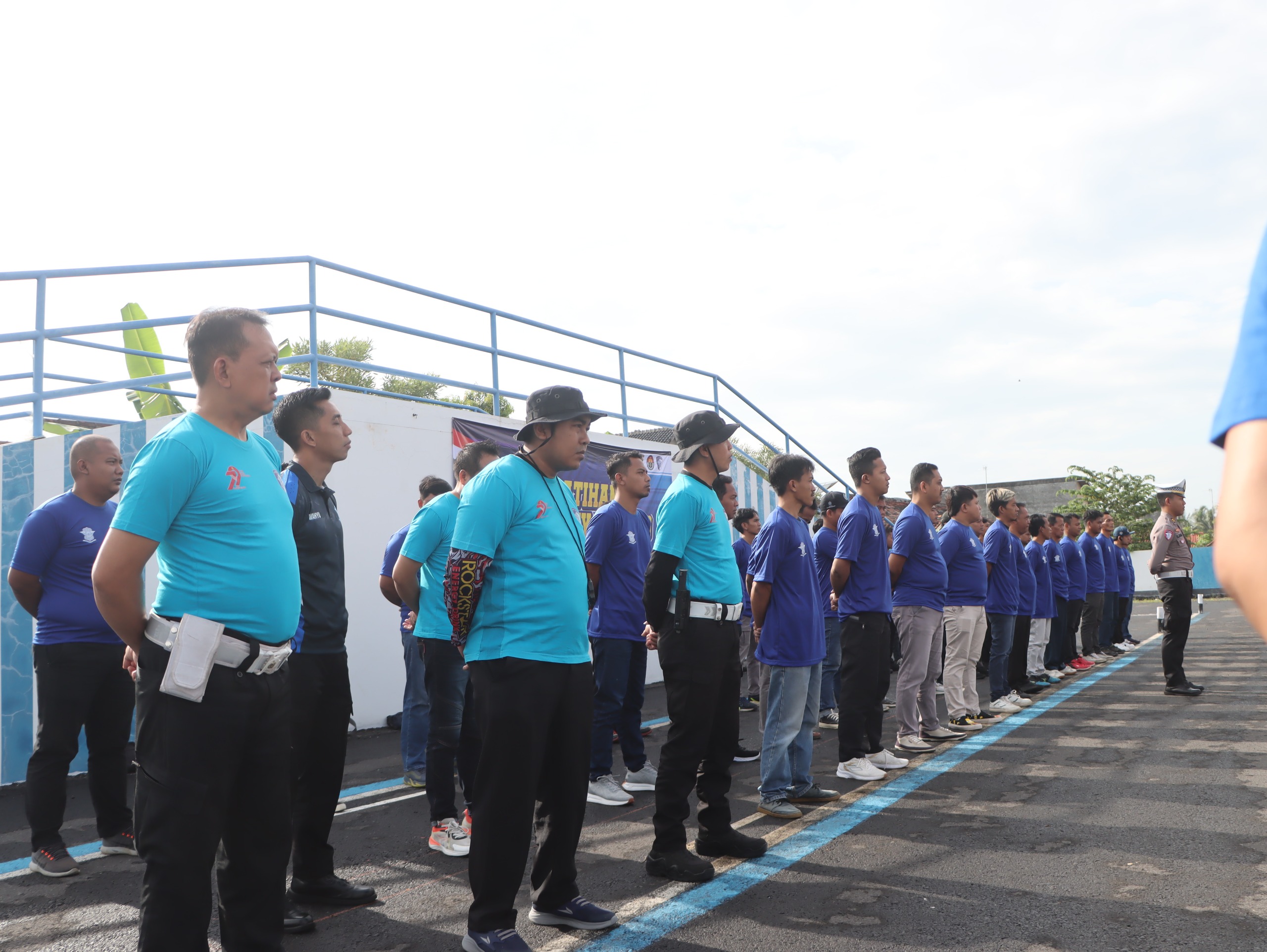 Polres Purworejo mengukir sejarah sebagai institusi kepolisian pertama di Indonesia yang menyelenggarakan pelatihan safety driving Polres Purworejo mengukir sejarah sebagai institusi kepolisian pertama di Indonesia yang menyelenggarakan pelatihan safety driving