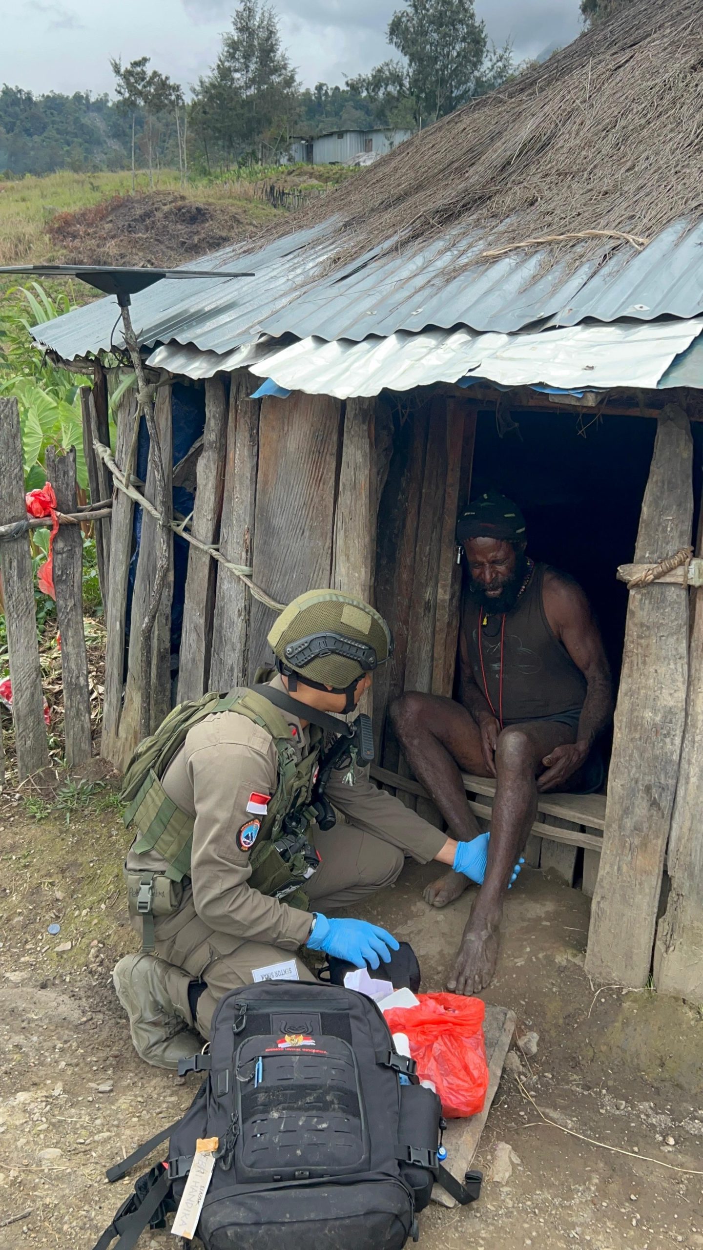 Sentuh Hati Warga, Satgas Damai Cartenz 2026 Gelar Patroli dan Pengobatan Keliling di Sinak Sentuh Hati Warga, Satgas Damai Cartenz 2026 Gelar Patroli dan Pengobatan Keliling di Sinak