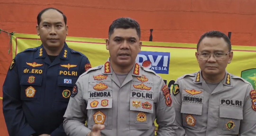 Den K9 SAR Ditpolsatwa Korsabhara Baharkam Polri Siap Perkuat Penanganan Bencana Longsor di Cisarua, Bandung Barat Den K9 SAR Ditpolsatwa Korsabhara Baharkam Polri Siap Perkuat Penanganan Bencana Longsor di Cisarua, Bandung Barat
