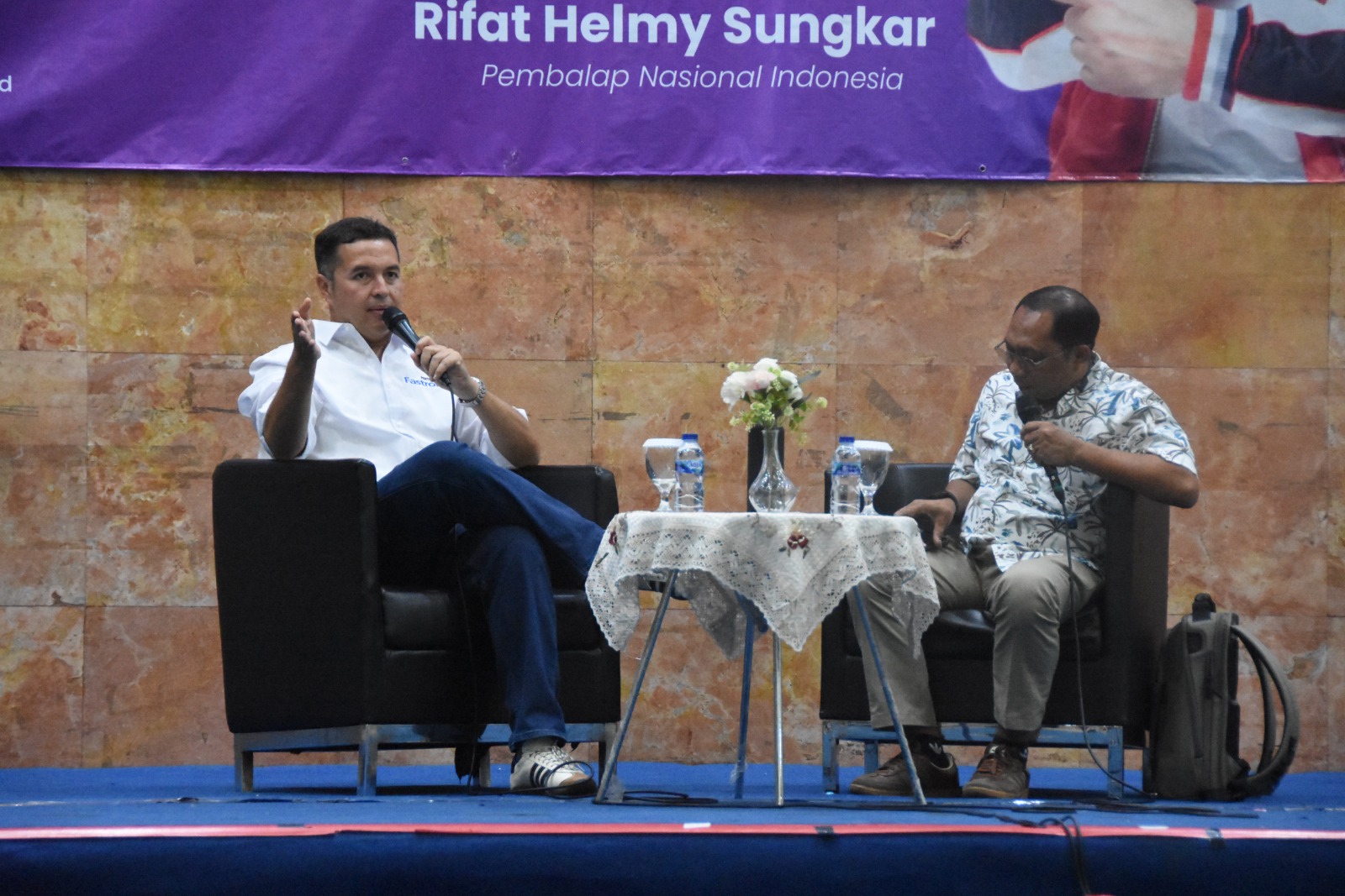 Rifat Sungkar Bagikan Kunci Sukses kepada Mahasiswa UMB Rifat Sungkar Bagikan Kunci Sukses kepada Mahasiswa UMB