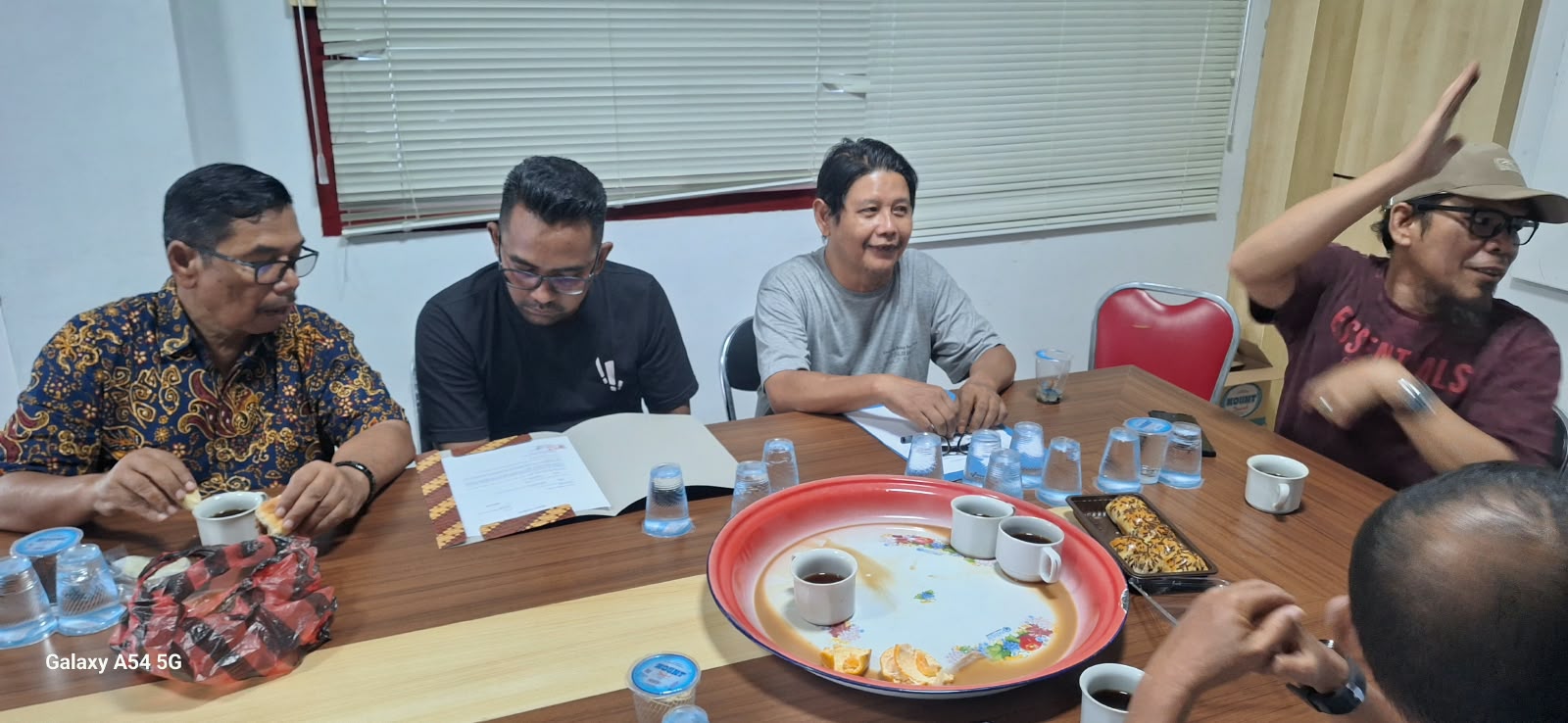 Sayuti Achmad Ambil Formulir Bakal Calon Ketua PWI Aceh 2026-2031 Sayuti Achmad Ambil Formulir Bakal Calon Ketua PWI Aceh 2026-2031